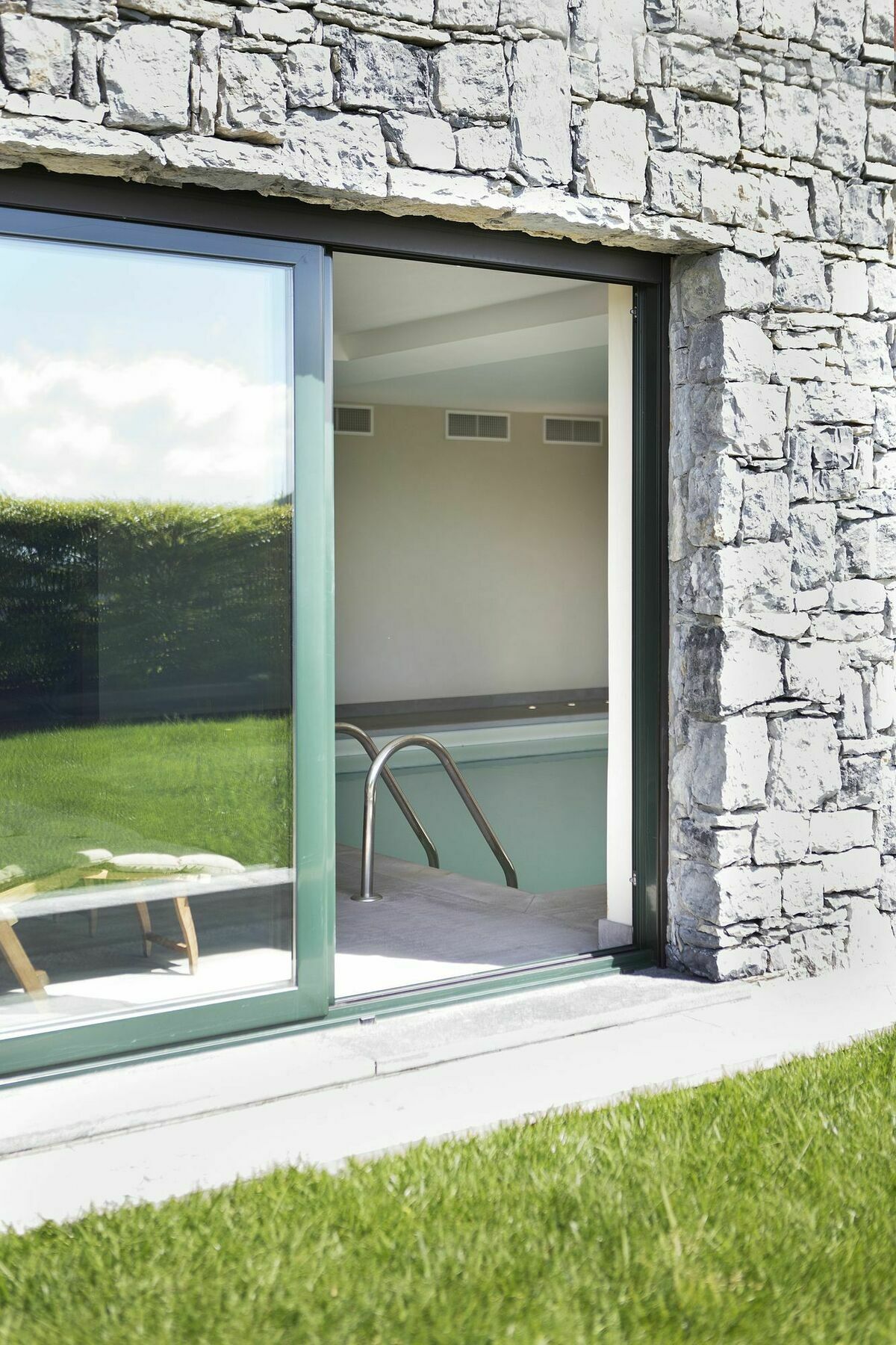 Suite & Pool-Como House-160 Mt-Private Indoor Swimming Pool, Heated All Year-Private Covered Parking-Private Garden And Terrace-Fully Equipped Kitchen 外观 照片